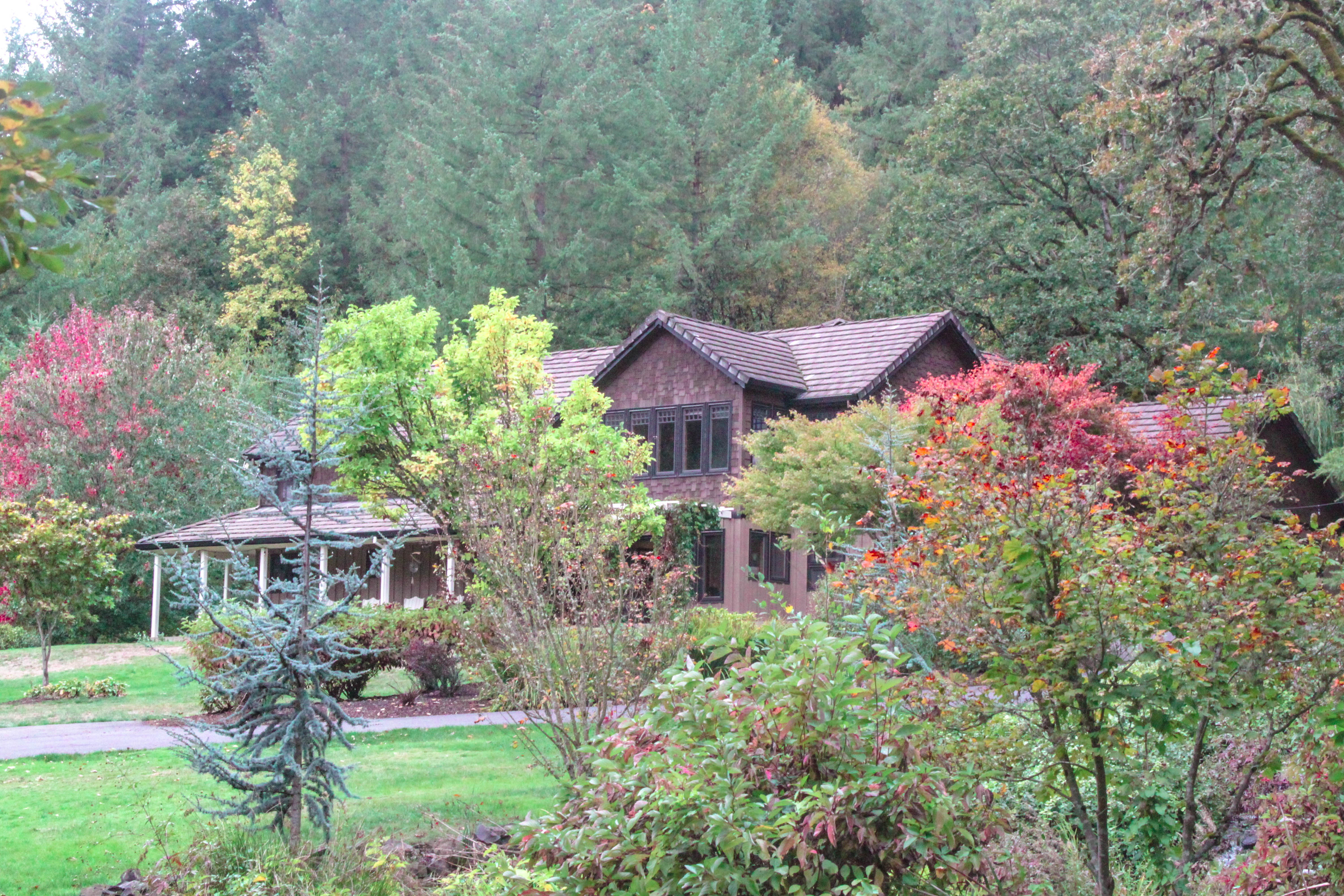 Oregon Wine Country Travel Guide: The Brookside Inn